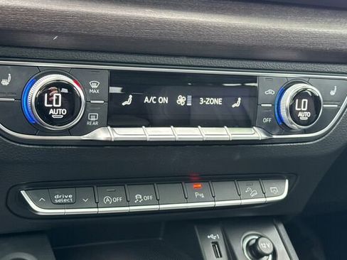 Used 2021 Audi Q5 2.0T Premium w/ Convenience Package image 17