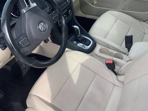 Used 2013 Volkswagen Jetta SE image 9