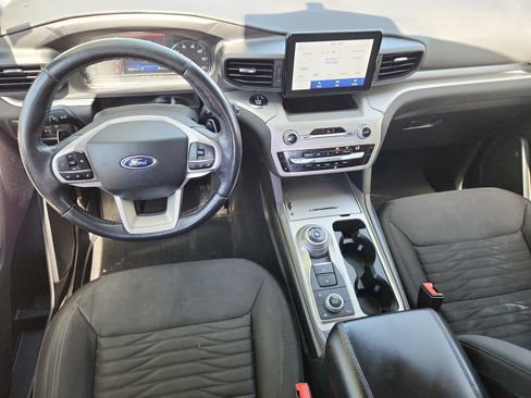 Used 2020 Ford Explorer XLT w/ Comfort Package AWD/4WD image 13