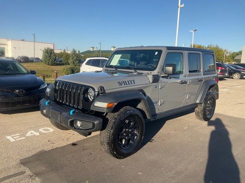 Used 2023 Jeep Wrangler Unlimited image 3
