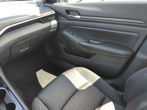 Certified 2024 Nissan Altima 2.5 SV FWD image 27