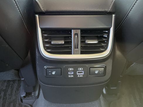 Used 2023 Subaru Outback Limited AWD/4WD image 18