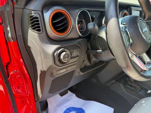 Used 2022 Jeep Gladiator Mojave w/ Dual Top Group AWD/4WD image 12