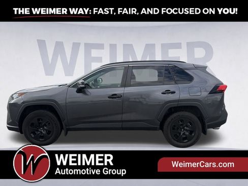 Used 2021 Toyota RAV4 LE AWD/4WD image 6