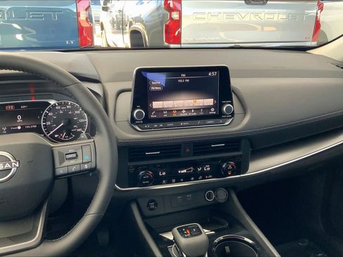 New 2026 Nissan Rogue SV image 6