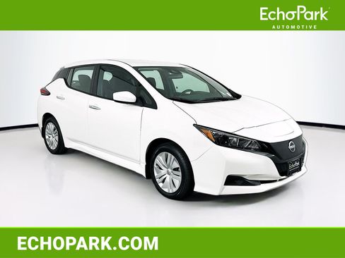 Used 2025 Nissan Leaf S FWD image 1