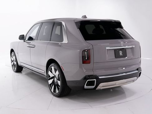 Certified 2025 Rolls-Royce Cullinan AWD/4WD image 3