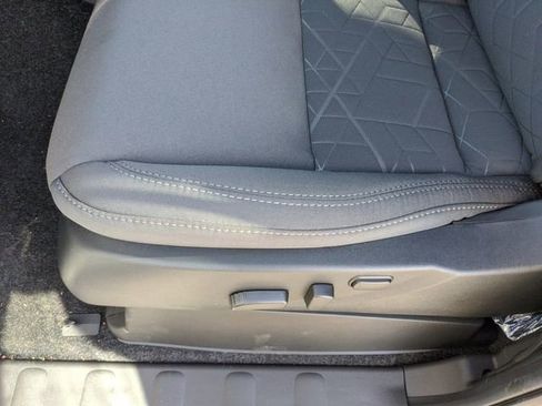 Certified 2025 Nissan Frontier SV w/ SV Convenience Package image 27