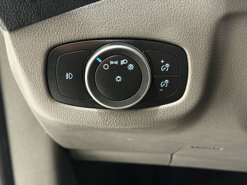 Used 2023 Ford Transit Connect XLT image 27