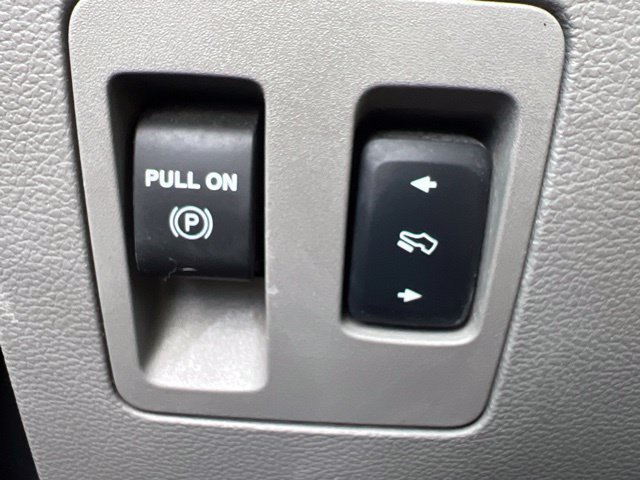 Used 2018 Ford F150 XLT w/ Equipment Group 302A Luxury AWD/4WD image 19