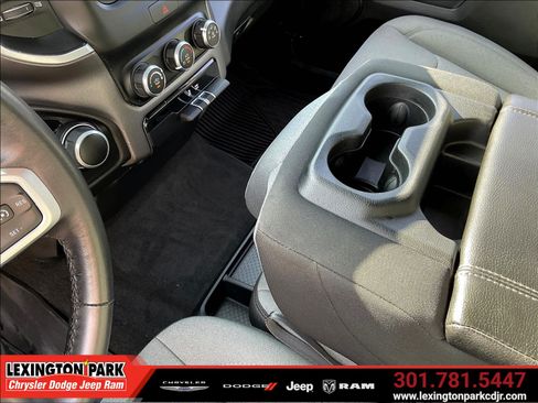 Used 2023 RAM 1500 Big Horn AWD/4WD image 18