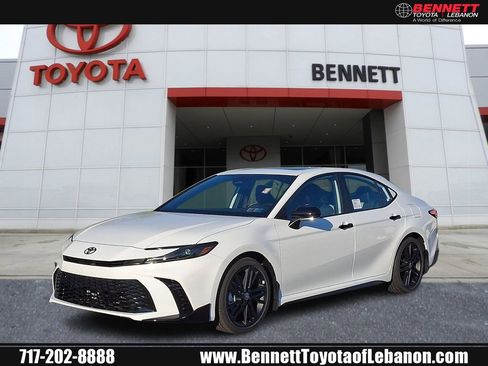 New 2026 Toyota Camry Hybrid FWD image 1