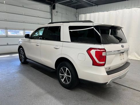 Used 2018 Ford Expedition XLT w/ Equipment Group 201A AWD/4WD image 6