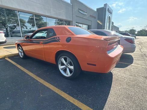 Used 2014 Dodge Challenger R/T RWD image 4
