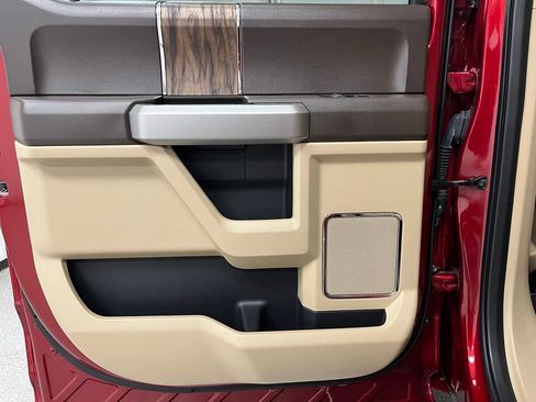 Used 2019 Ford F150 Lariat w/ Equipment Group 502A Luxury AWD/4WD image 44