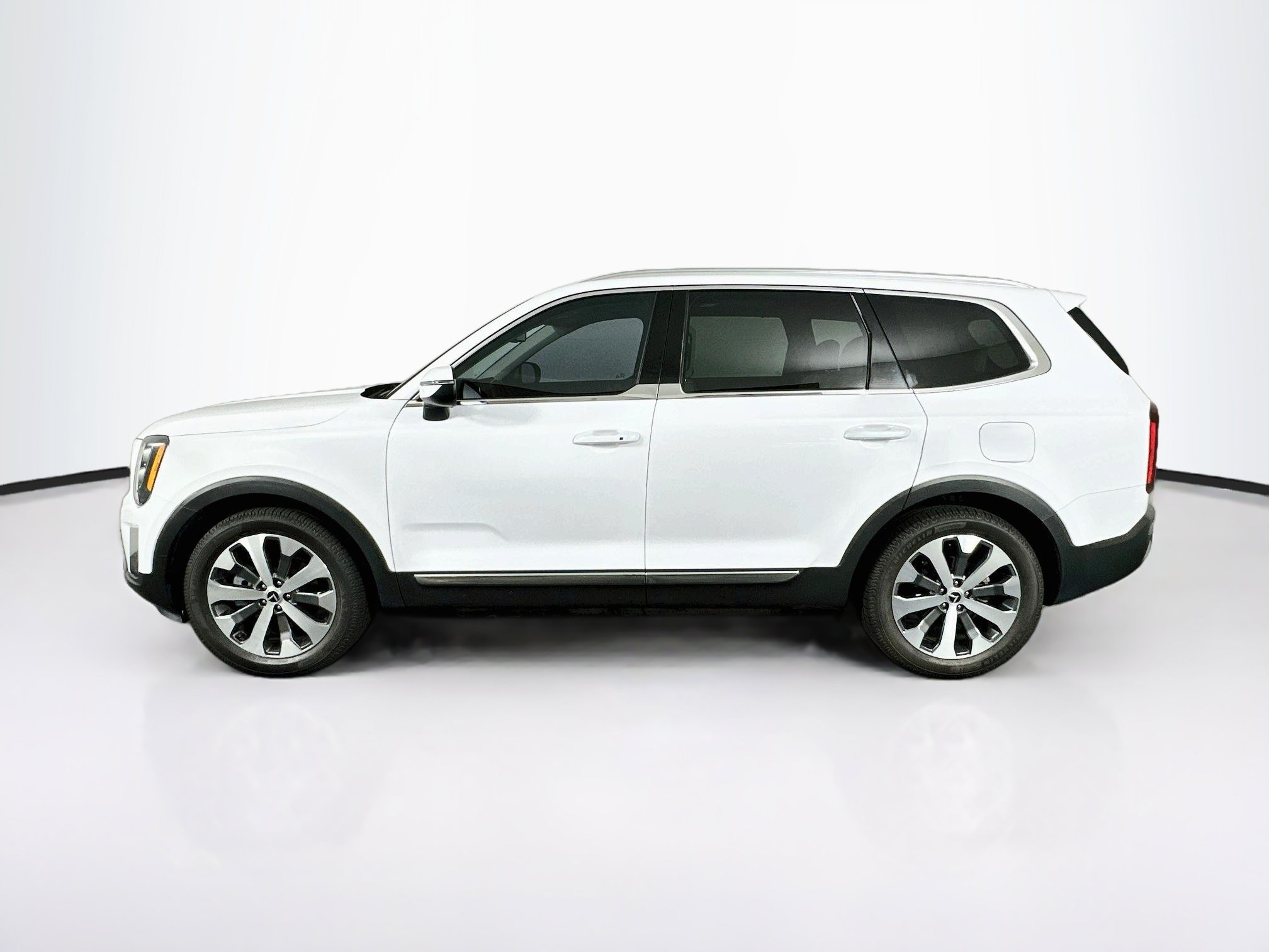 Used 2021 Kia Telluride EX w/ EX Premium Package FWD image 4