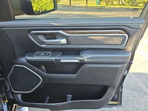 Used 2020 RAM 1500 Laramie AWD/4WD image 13