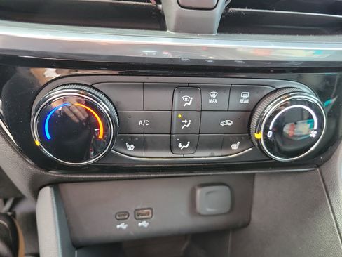 Used 2024 Buick Encore GX Sport Touring w/ Comfort Package image 24