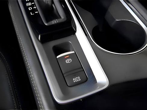 Used 2025 Nissan Altima 2.5 SL image 28