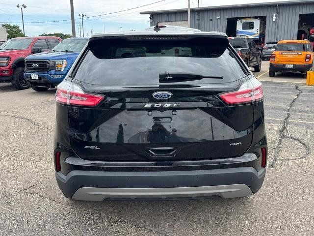 Certified 2023 Ford Edge SEL w/ Convenience Package AWD/4WD image 4