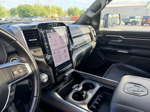 Used 2024 RAM 1500 Laramie AWD/4WD image 24