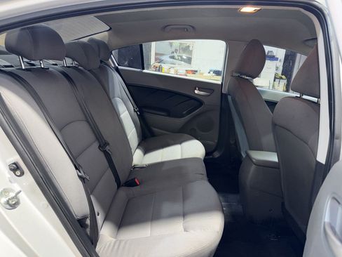 Used 2018 Kia Forte LX FWD image 23