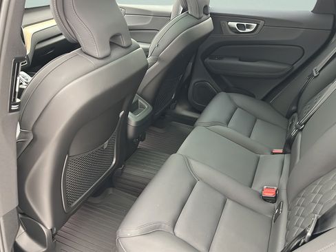 Used 2026 Volvo XC60 B5 Plus AWD/4WD image 9