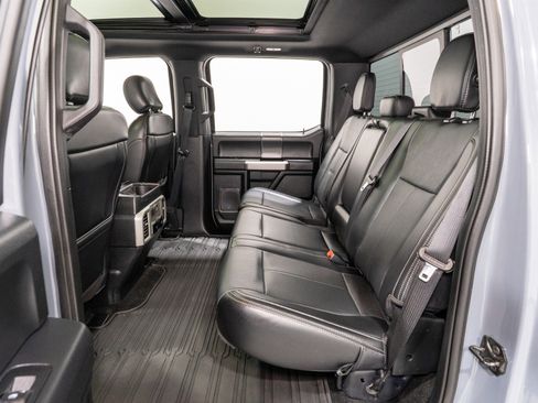 Used 2019 Ford F150 Lariat image 37