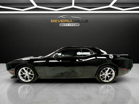 Used 2022 Dodge Challenger GT image 2