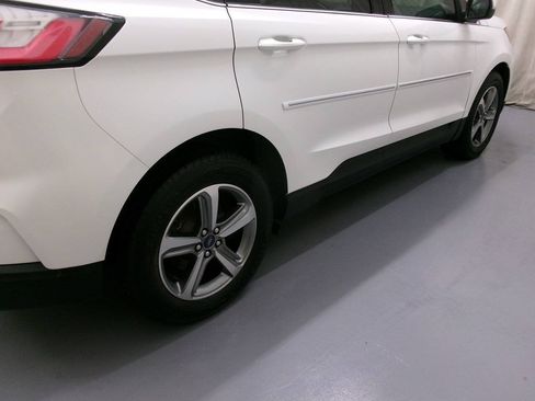 Used 2020 Ford Edge SEL w/ Convenience Package AWD/4WD image 9