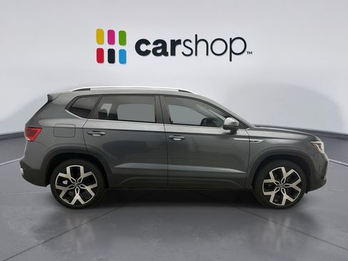 Used 2022 Volkswagen Taos SEL w/ Panoramic Sunroof Package AWD/4WD image 6