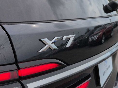 Used 2025 BMW X7 xDrive40i AWD/4WD image 13