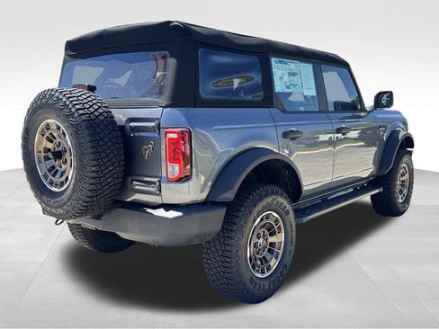 New 2025 Ford Bronco Base image 8