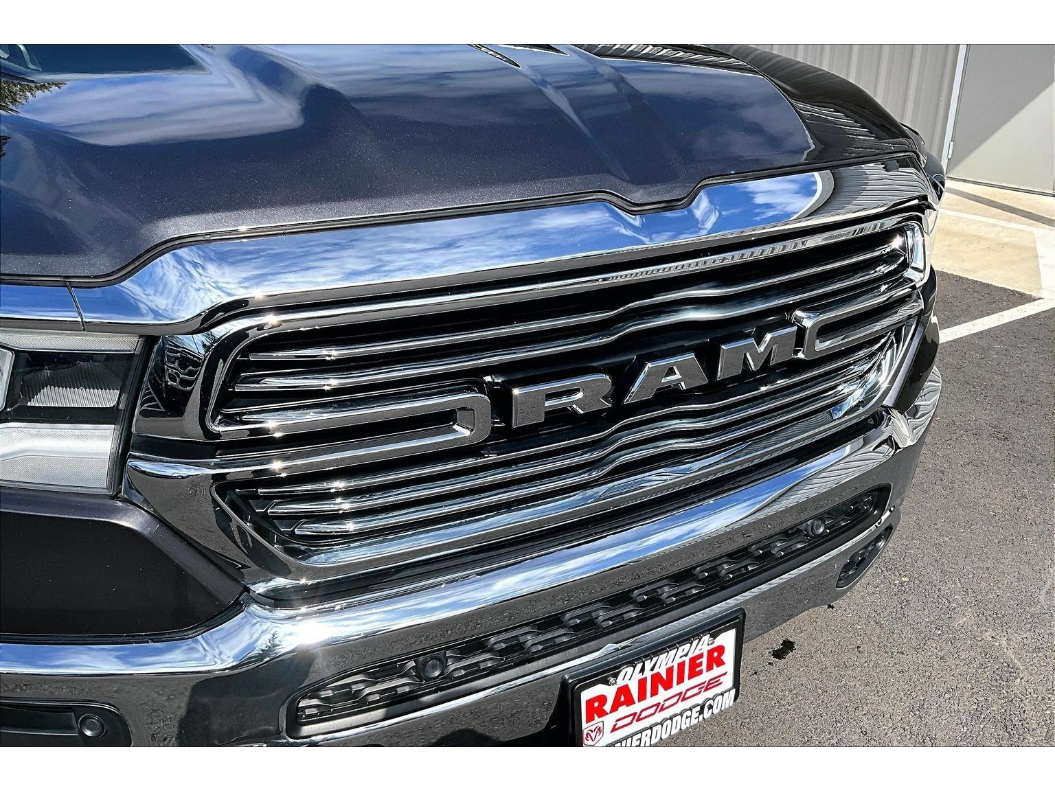 Used 2020 RAM 1500 Laramie AWD/4WD image 29
