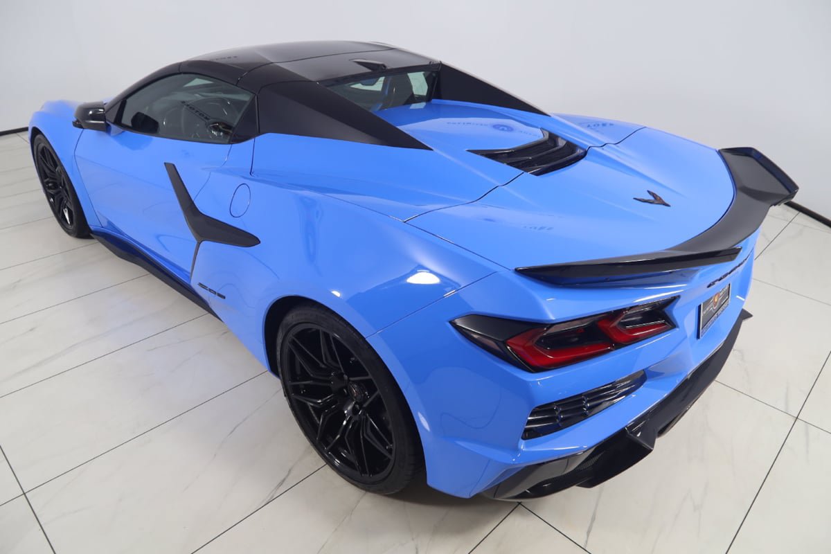 Used 2024 Chevrolet Corvette Z06 w/ Stealth Interior Trim Package RWD image 52
