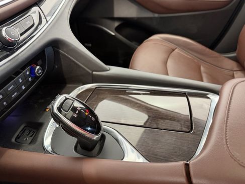 Used 2021 Buick Enclave Avenir w/ Avenir Technology Package image 16