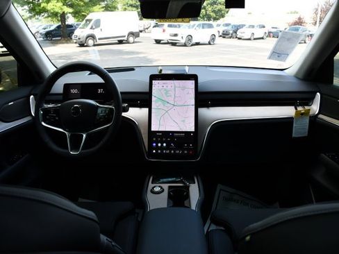 New 2025 Volvo EX90 Ultra image 17