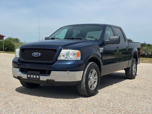 Used 2005 Ford F150 XLT RWD image 2