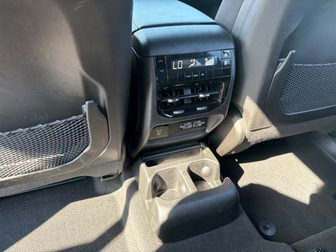 Used 2024 Jeep Grand Cherokee L Laredo AWD/4WD image 12