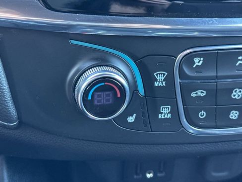 Certified 2023 Chevrolet Traverse LT FWD image 30