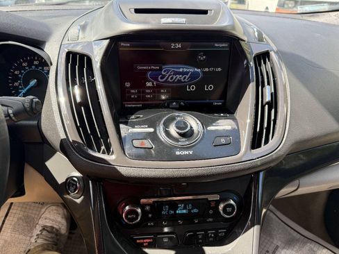 Used 2015 Ford Escape Titanium w/ Equipment Group 301A AWD/4WD image 16