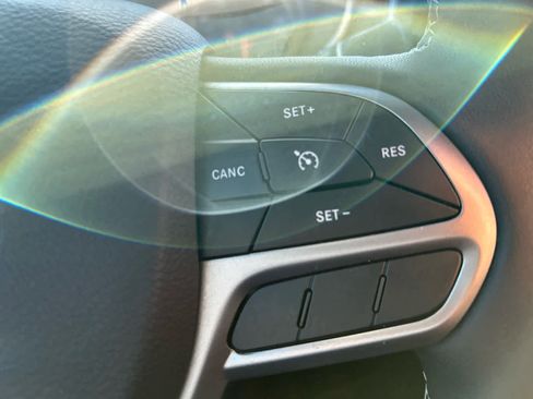 Used 2021 Jeep Cherokee Latitude Lux 80th Anniv w/ Quick Order Package 26U 80TH image 33