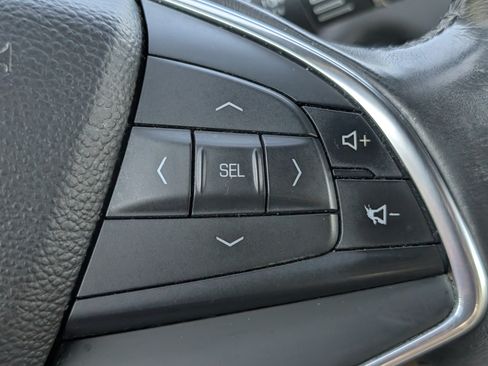 Used 2017 Cadillac XT5 Luxury w/ Driver Awareness Package FWD image 17
