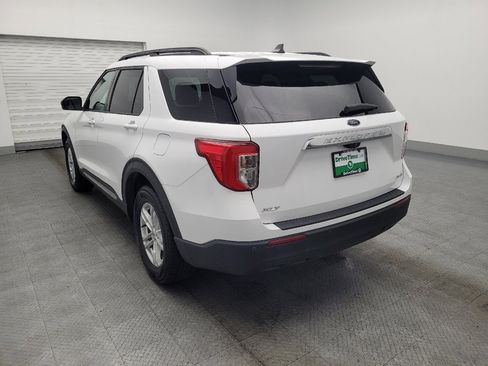 Used 2021 Ford Explorer XLT image 5