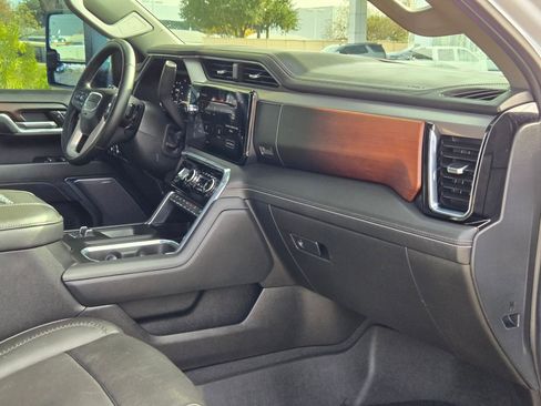 Used 2024 GMC Sierra 2500 Denali w/ Denali Reserve Package image 29