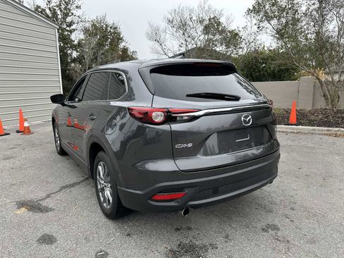 Used 2018 MAZDA CX-9 Touring w/ Touring Premium Package image 4