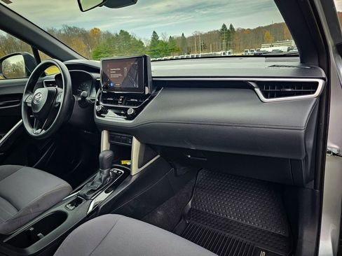 Used 2024 Toyota Corolla Cross AWD Hybrid image 37