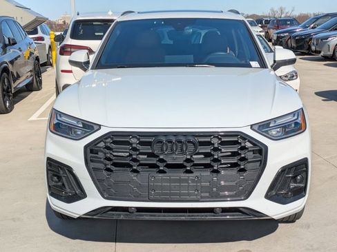 Used 2024 Audi Q5 2.0T Premium Plus w/ Premium Plus Package image 2