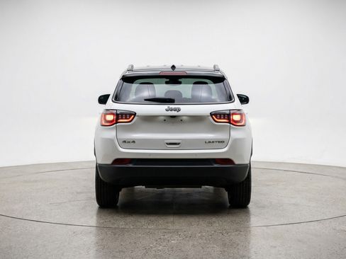 Used 2025 Jeep Compass Trailhawk image 7