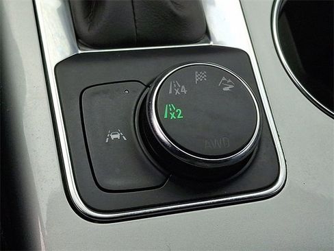 Used 2025 Chevrolet Blazer LT image 23